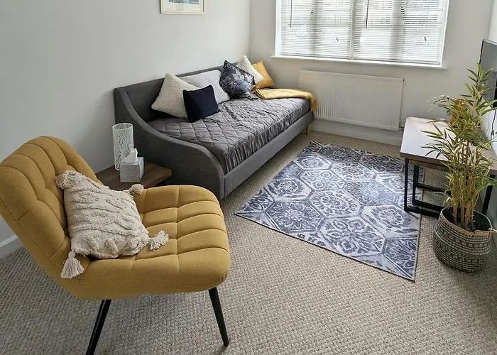 Studio Apartment North Cardiff